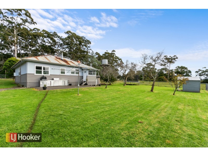 48 Colquhoun Road, Lakes Entrance VIC 3909