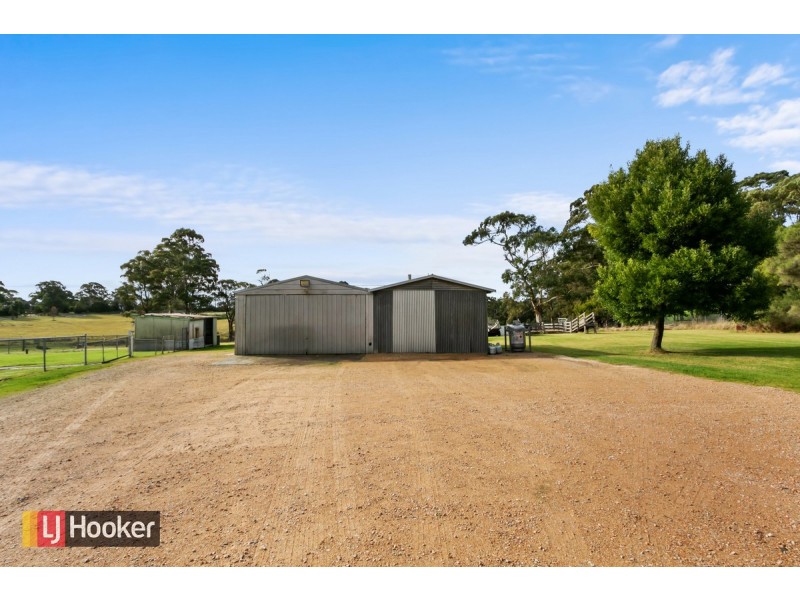 48 Colquhoun Road, Lakes Entrance VIC 3909