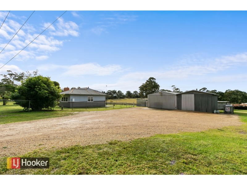 48 Colquhoun Road, Lakes Entrance VIC 3909