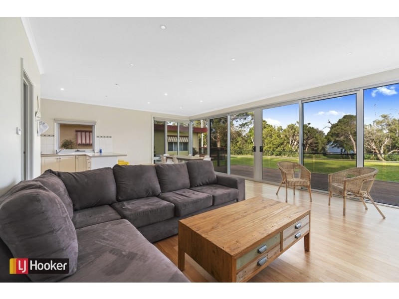 60 Beach Road, Metung VIC 3904