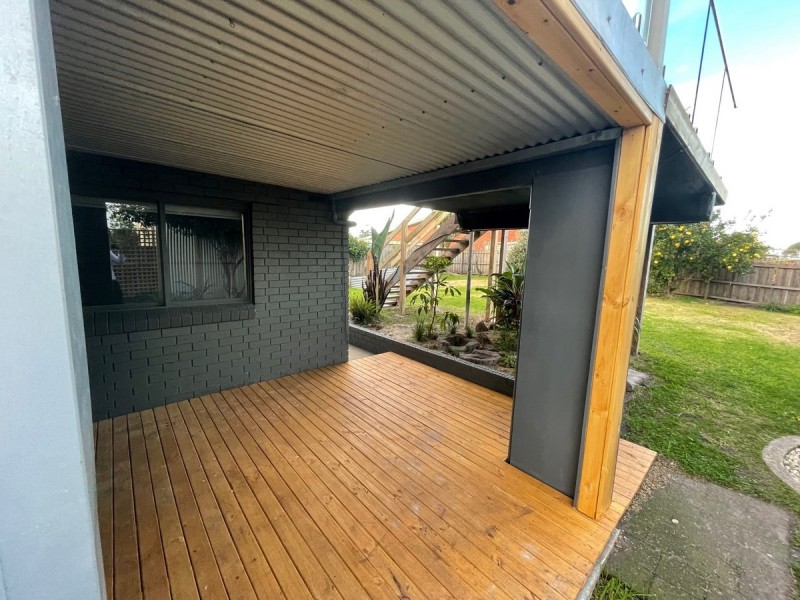 26 Abalone Avenue, Lakes Entrance VIC 3909