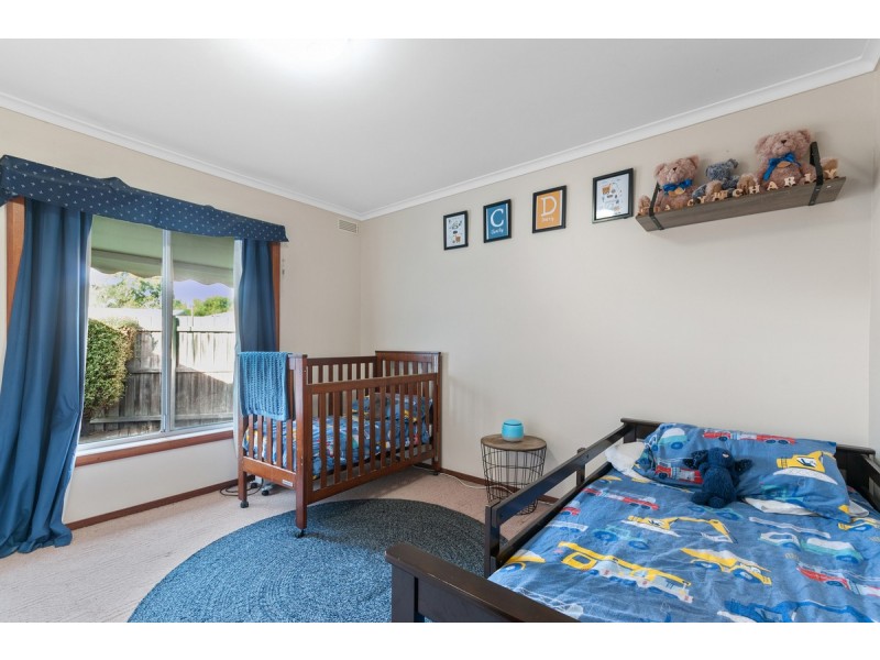 15 Ferndale Parade, Lakes Entrance VIC 3909