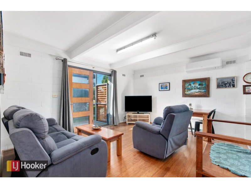 1/45 Carpenter Street, Lakes Entrance VIC 3909