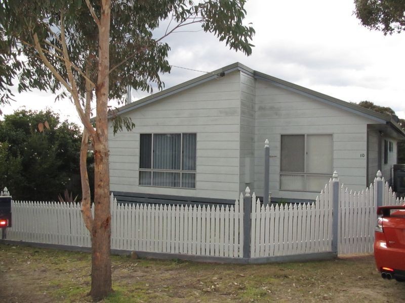 10 Bulmer Street, Lake Tyers Beach VIC 3909