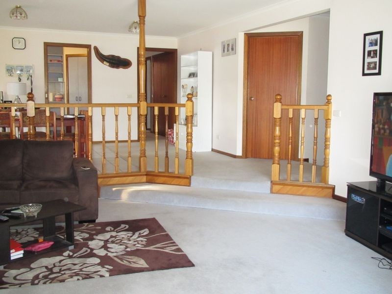 10 Bulmer Street, Lake Tyers Beach VIC 3909