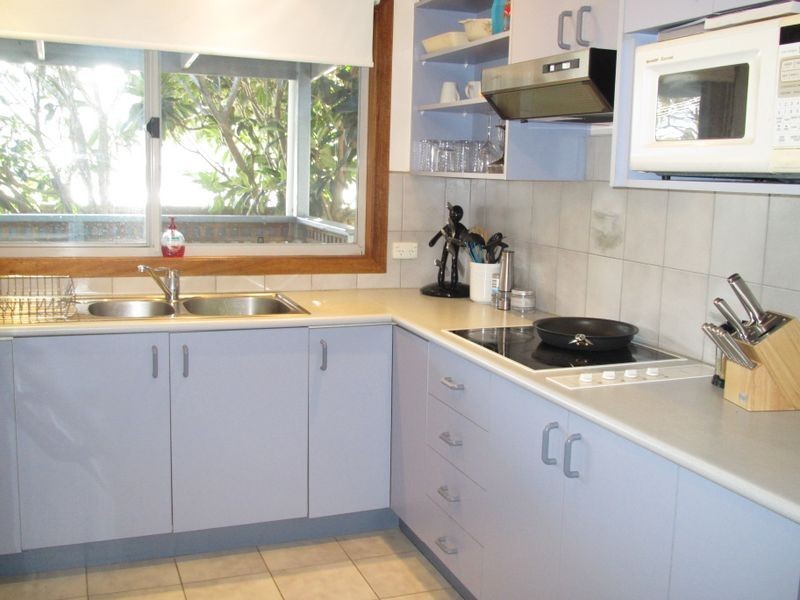 10 Bulmer Street, Lake Tyers Beach VIC 3909