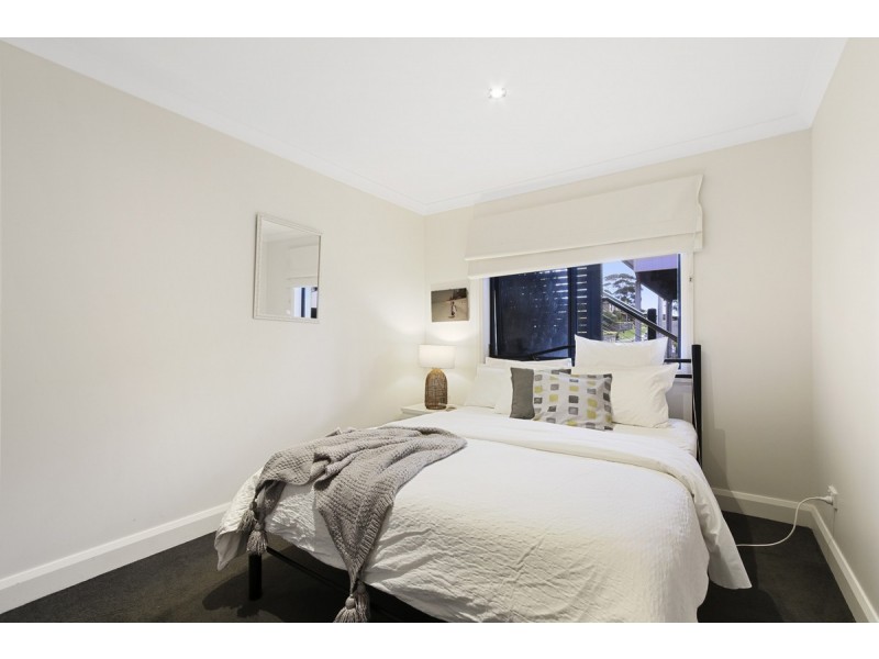 8 Grandview Road, Lakes Entrance VIC 3909