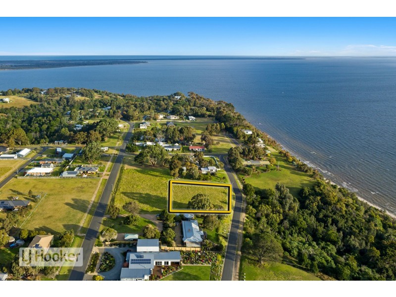 7 James Street, Metung VIC 3904