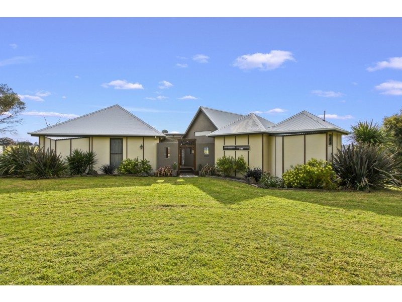 131 Albatross Road, Kalimna VIC 3909
