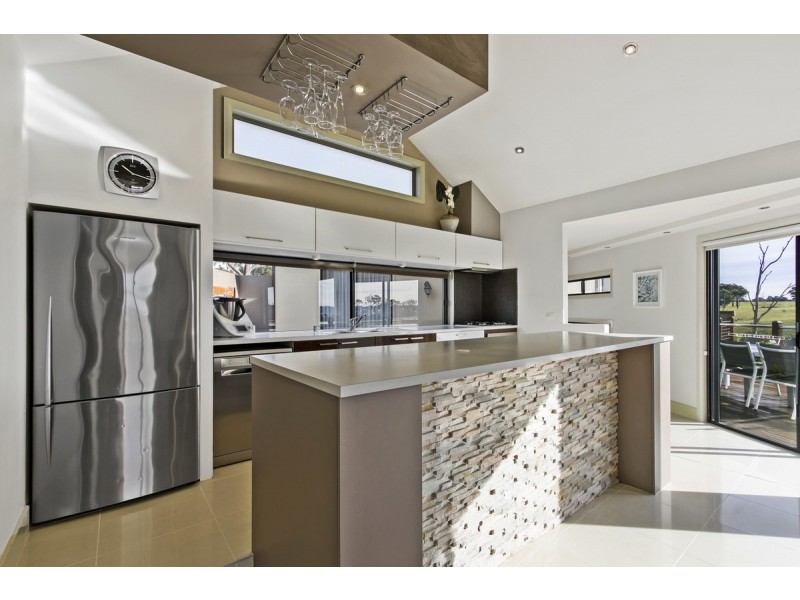 131 Albatross Road, Kalimna VIC 3909