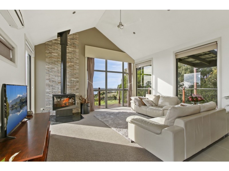 131 Albatross Road, Kalimna VIC 3909