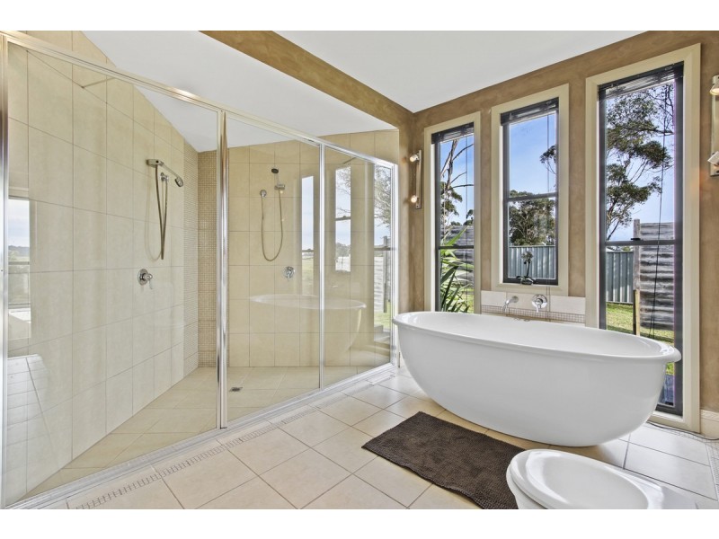 131 Albatross Road, Kalimna VIC 3909