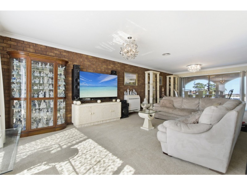 1 Bronsdon Street, Lakes Entrance VIC 3909