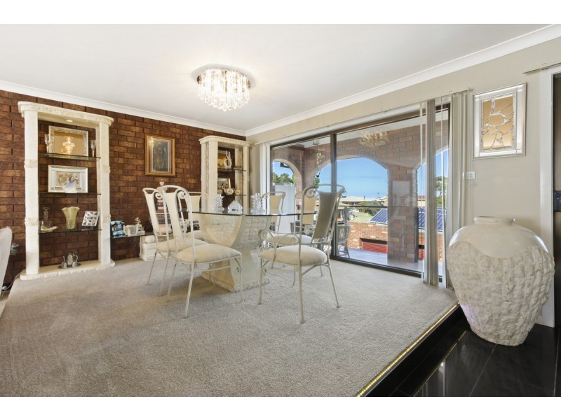 1 Bronsdon Street, Lakes Entrance VIC 3909