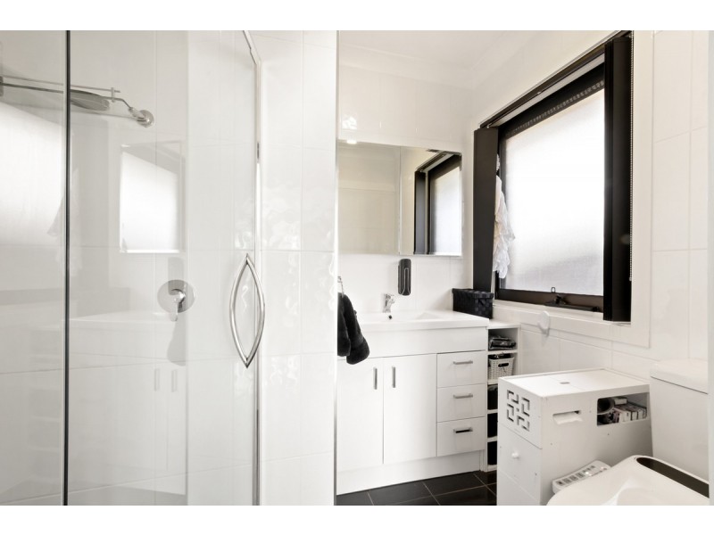 1 Bronsdon Street, Lakes Entrance VIC 3909