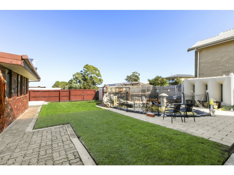 1 Bronsdon Street, Lakes Entrance VIC 3909