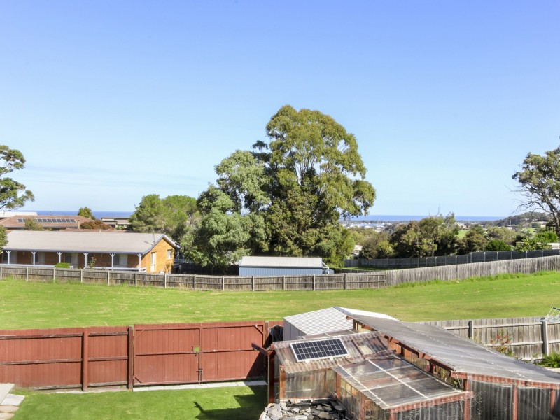 1 Bronsdon Street, Lakes Entrance VIC 3909