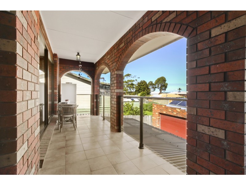 1 Bronsdon Street, Lakes Entrance VIC 3909