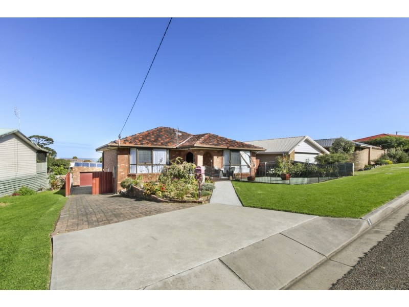 1 Bronsdon Street, Lakes Entrance VIC 3909