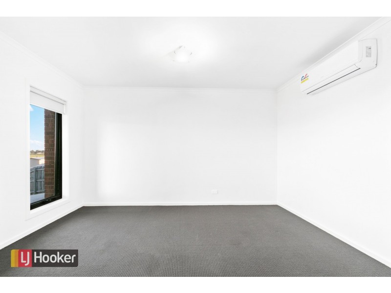 11 Ewing Court, Lakes Entrance VIC 3909