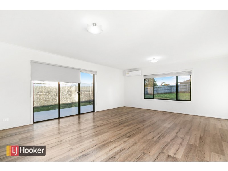 11 Ewing Court, Lakes Entrance VIC 3909