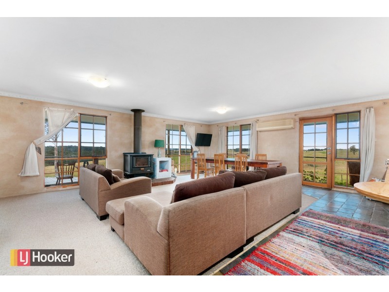 32 Mill Point Road, Lake Tyers Beach VIC 3909