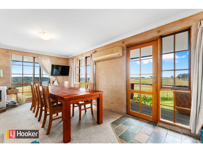 32 Mill Point Road, Lake Tyers Beach VIC 3909