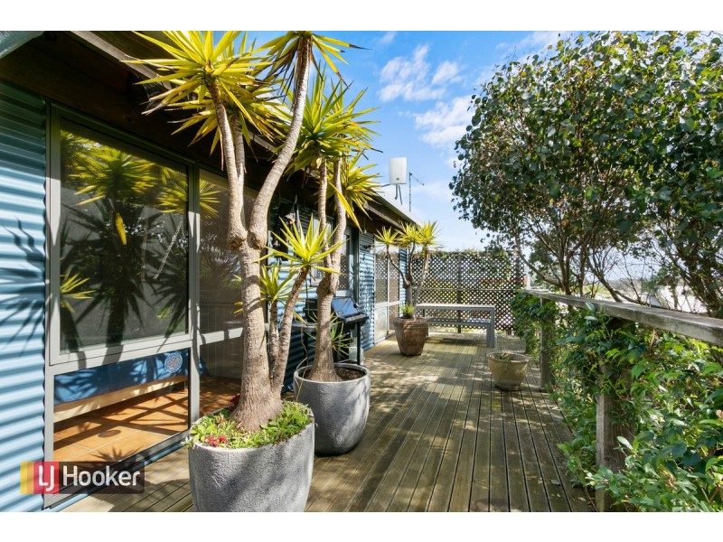 27 Marlin Road, Lake Tyers Beach VIC 3909