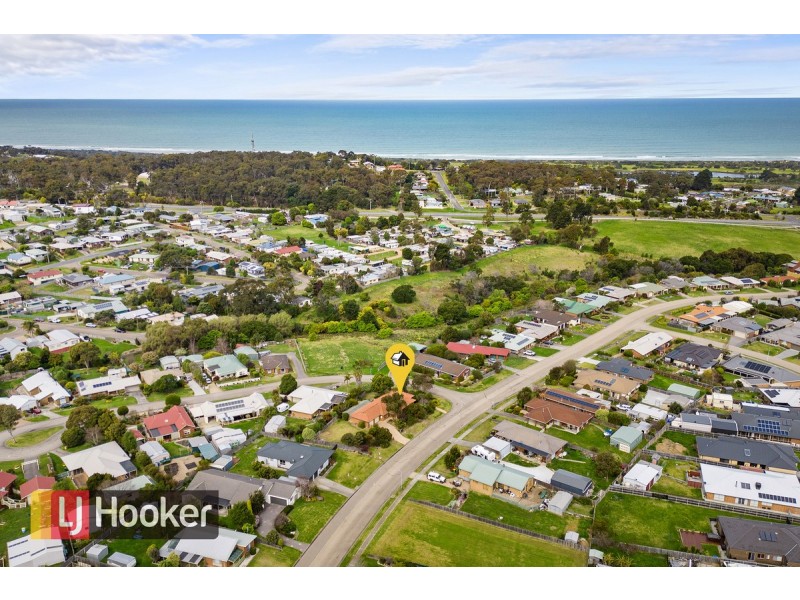 1 Morkham Court, Lakes Entrance VIC 3909