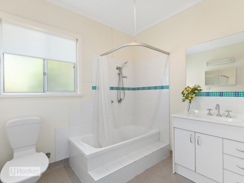 4 Wood Street, Metung VIC 3904