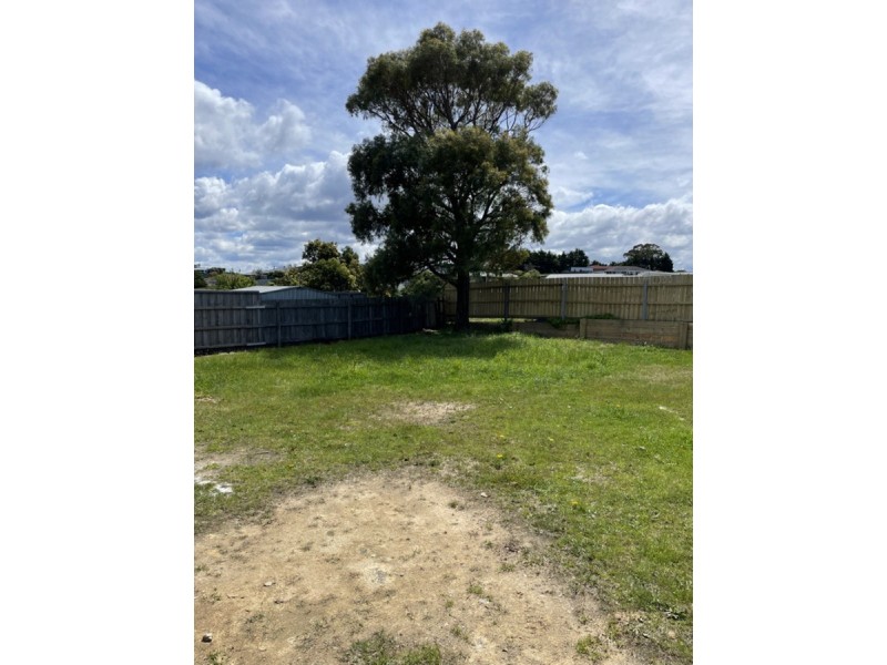 8/23 Alexandra Avenue, Kalimna VIC 3909