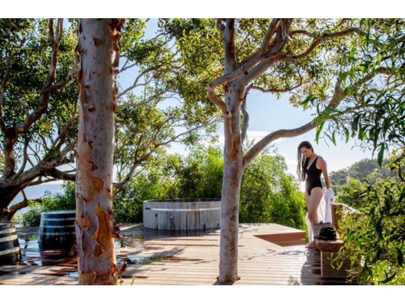 9 The Sanctuary, Metung VIC 3904