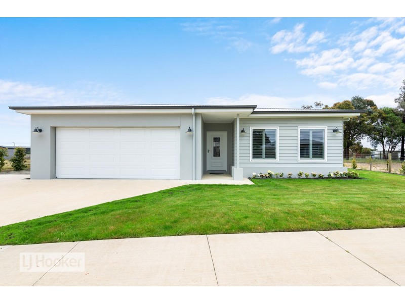 154 Kings Cove Boulevard, Metung VIC 3904