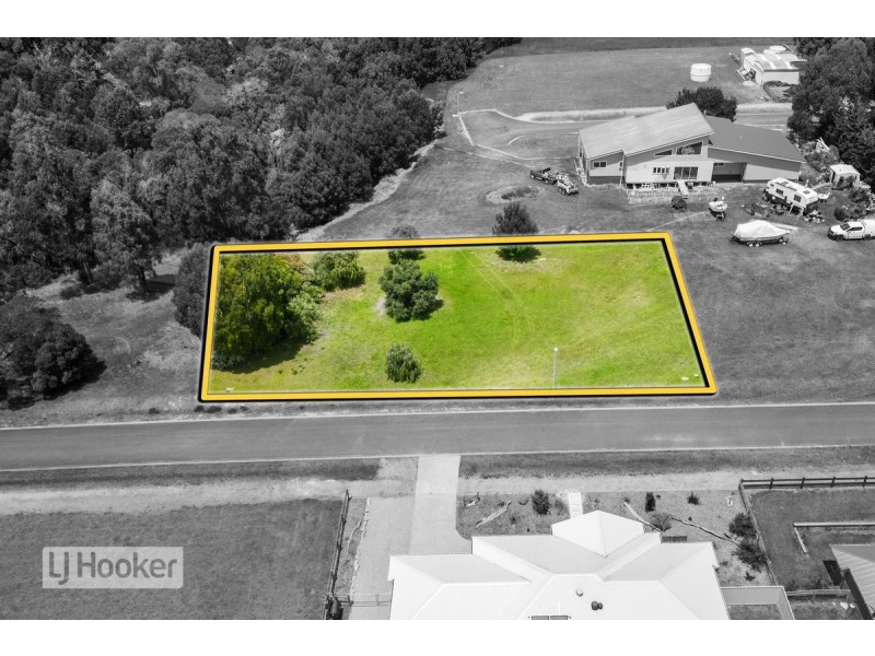 8 Jeremy Avenue, Metung VIC 3904