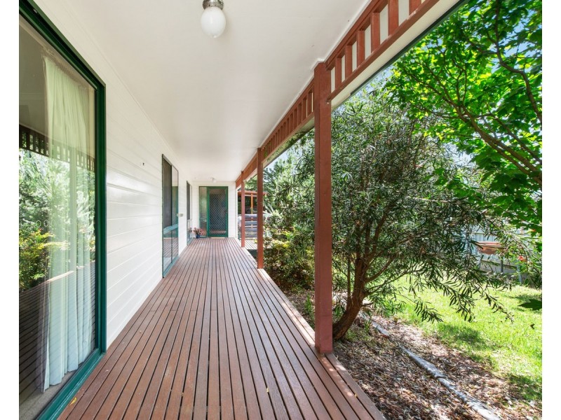 9 Tanjil Grove, Lakes Entrance VIC 3909