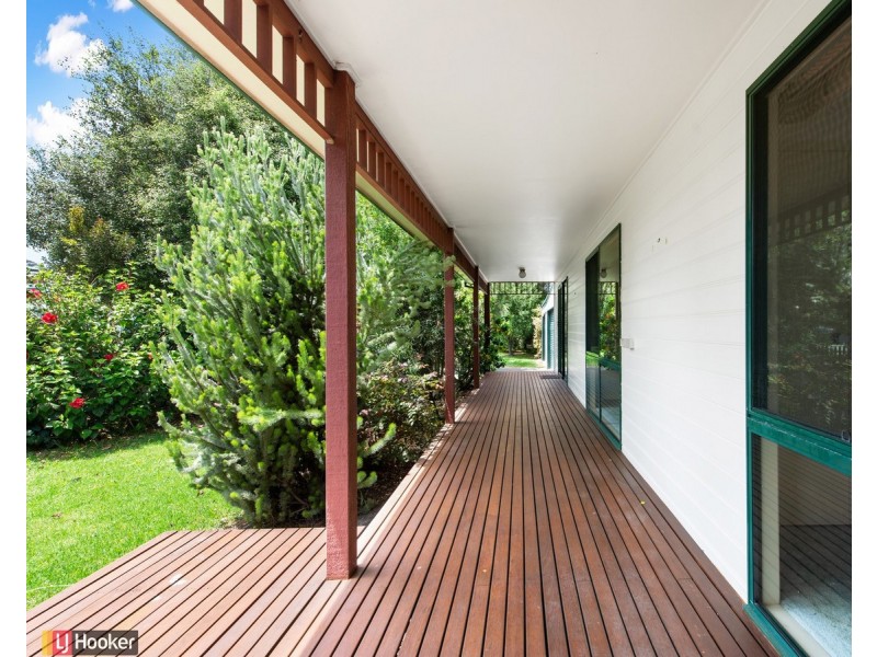 9 Tanjil Grove, Lakes Entrance VIC 3909