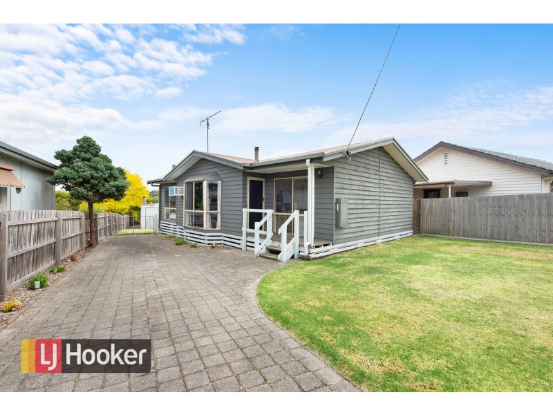 19 Hazel Road, Kalimna VIC 3909