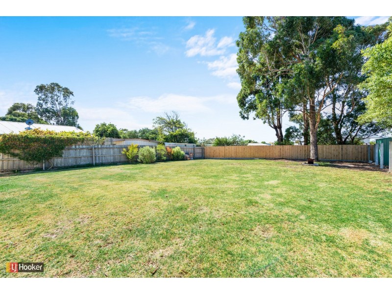 6 Point Road, Kalimna VIC 3909