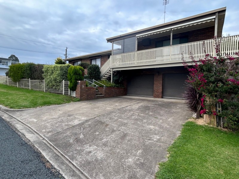 25 Lakeview Drive, Lakes Entrance VIC 3909