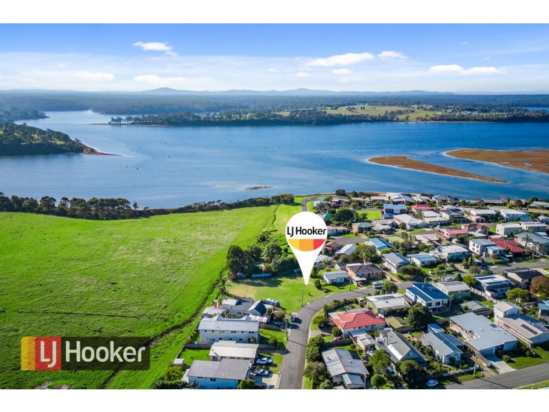 25 Outlook Drive, Lake Tyers Beach VIC 3909