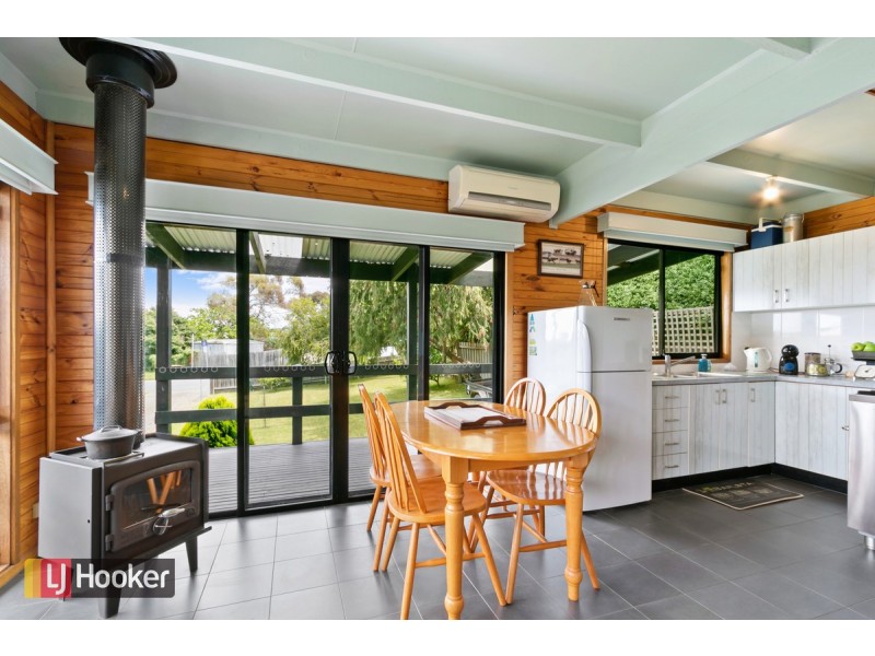 18 Panoramic Drive, Lakes Entrance VIC 3909