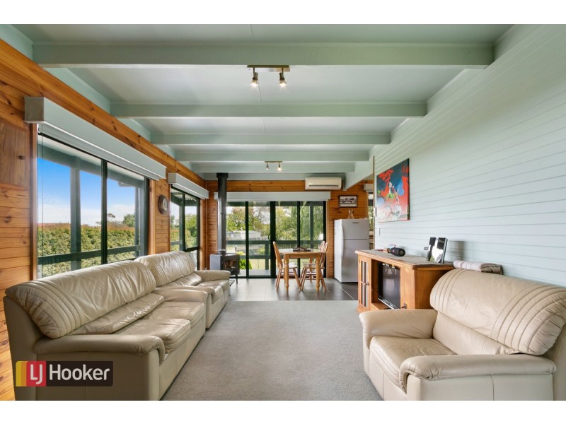 18 Panoramic Drive, Lakes Entrance VIC 3909