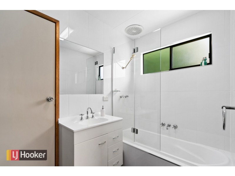 18 Panoramic Drive, Lakes Entrance VIC 3909