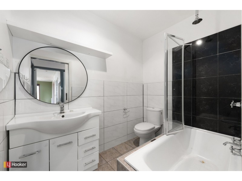 3 Hardie Street, Lakes Entrance VIC 3909