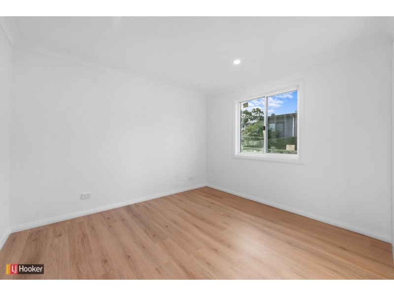 2/32 Point Road, Kalimna VIC 3909