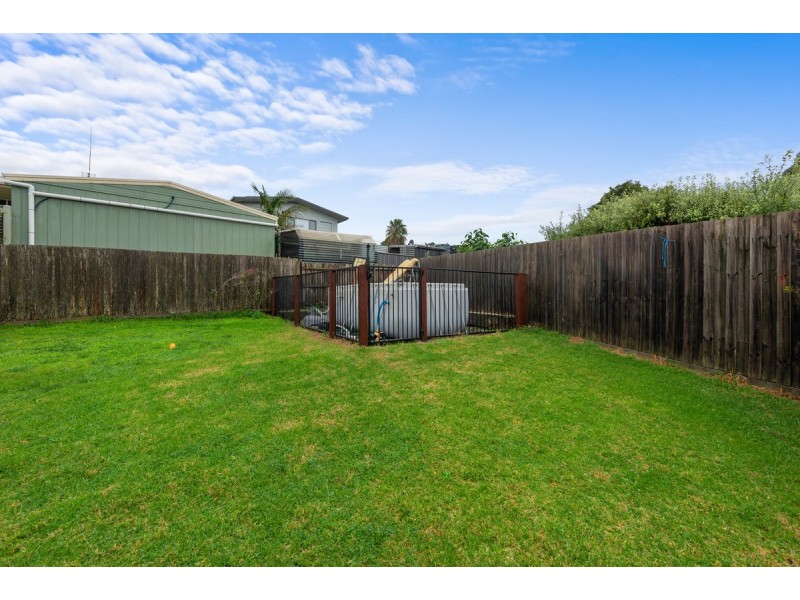 11 Surf Court, Lakes Entrance VIC 3909