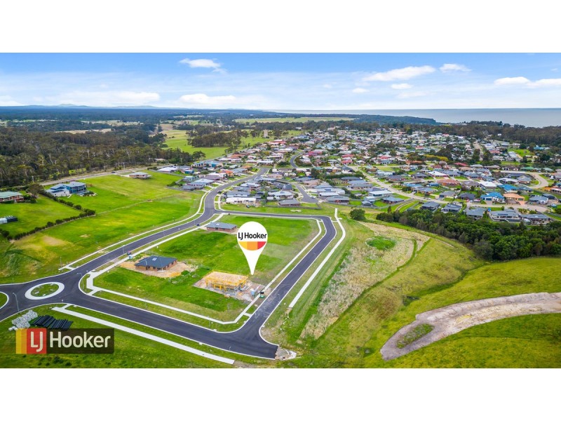 20 Lochard Terrace, Lakes Entrance VIC 3909