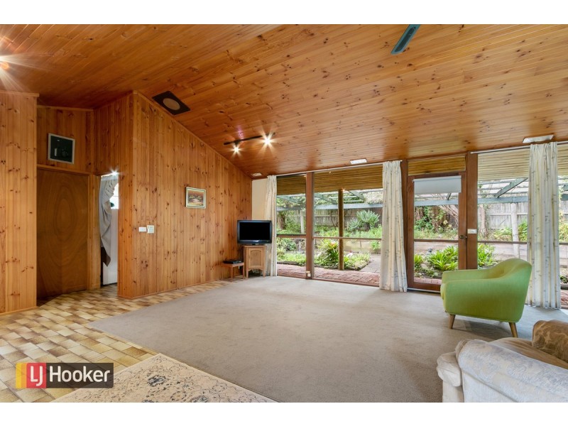 19 Lookout Road, Kalimna VIC 3909