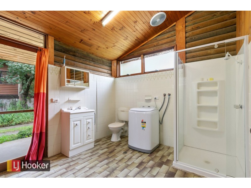 19 Lookout Road, Kalimna VIC 3909