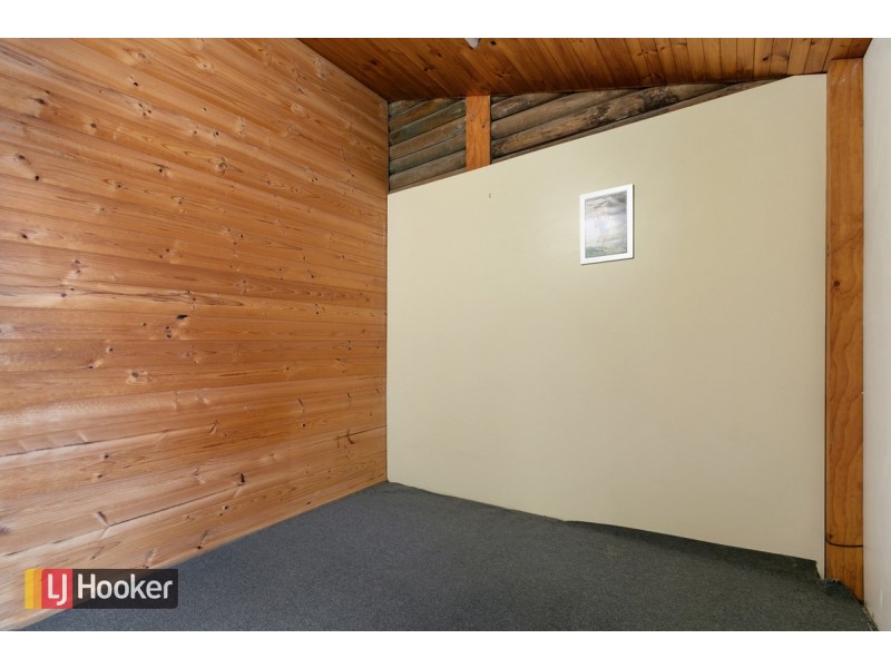 19 Lookout Road, Kalimna VIC 3909